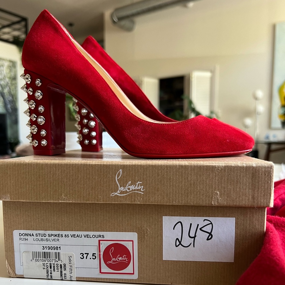 Christian Louboutin Donna stud square toe heels
